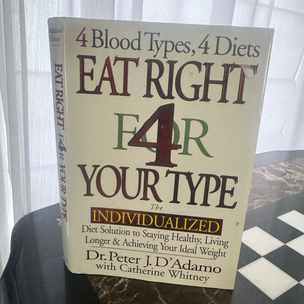 The Individualized Diet Solution Book by Dr. Peter J. D'Adamo - Cream Cover
